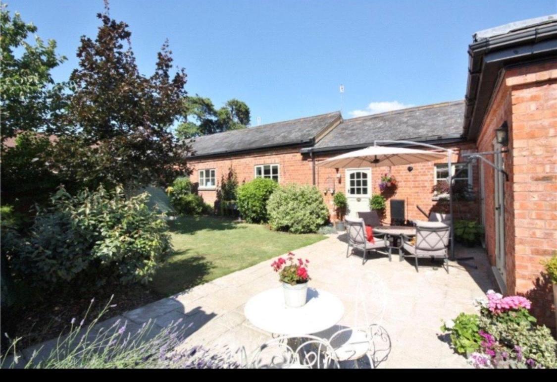 Stunning Barn Private Hot Tub Malvern & Worcester Sleeps 6 Екстер'єр фото